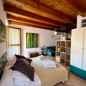 Bright, Cozy In The Heart Of Verona